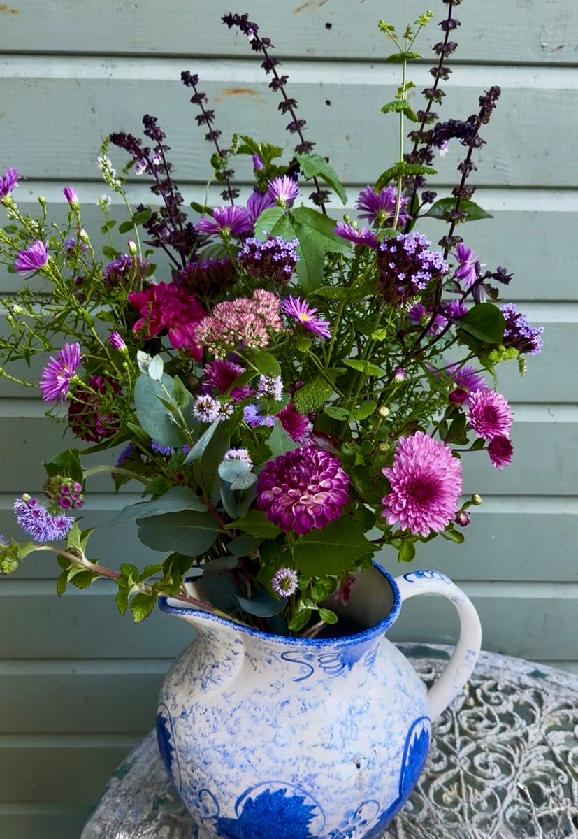 Good morning. I’m off to the fair, then I’ll be having my last of the season Saturday morning flower sale. I’ve decided it’s the right moment! I’m hoping I’ll get orders for flowers until the first frost but don’t feel I’ll have enough for Saturday sales. 
I’ll be in touch later