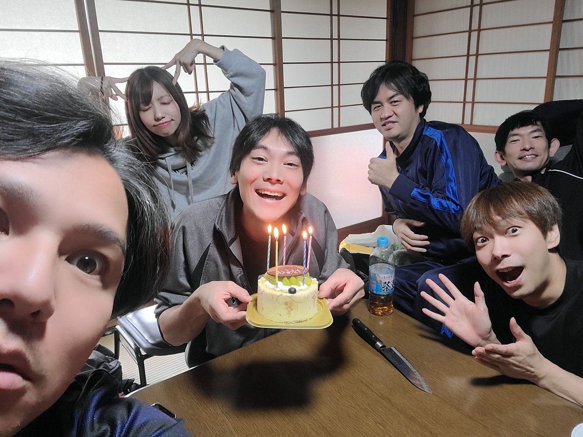 皆さんこんにちは、究極の大人feat.ハピバボーイズwithシスターです。