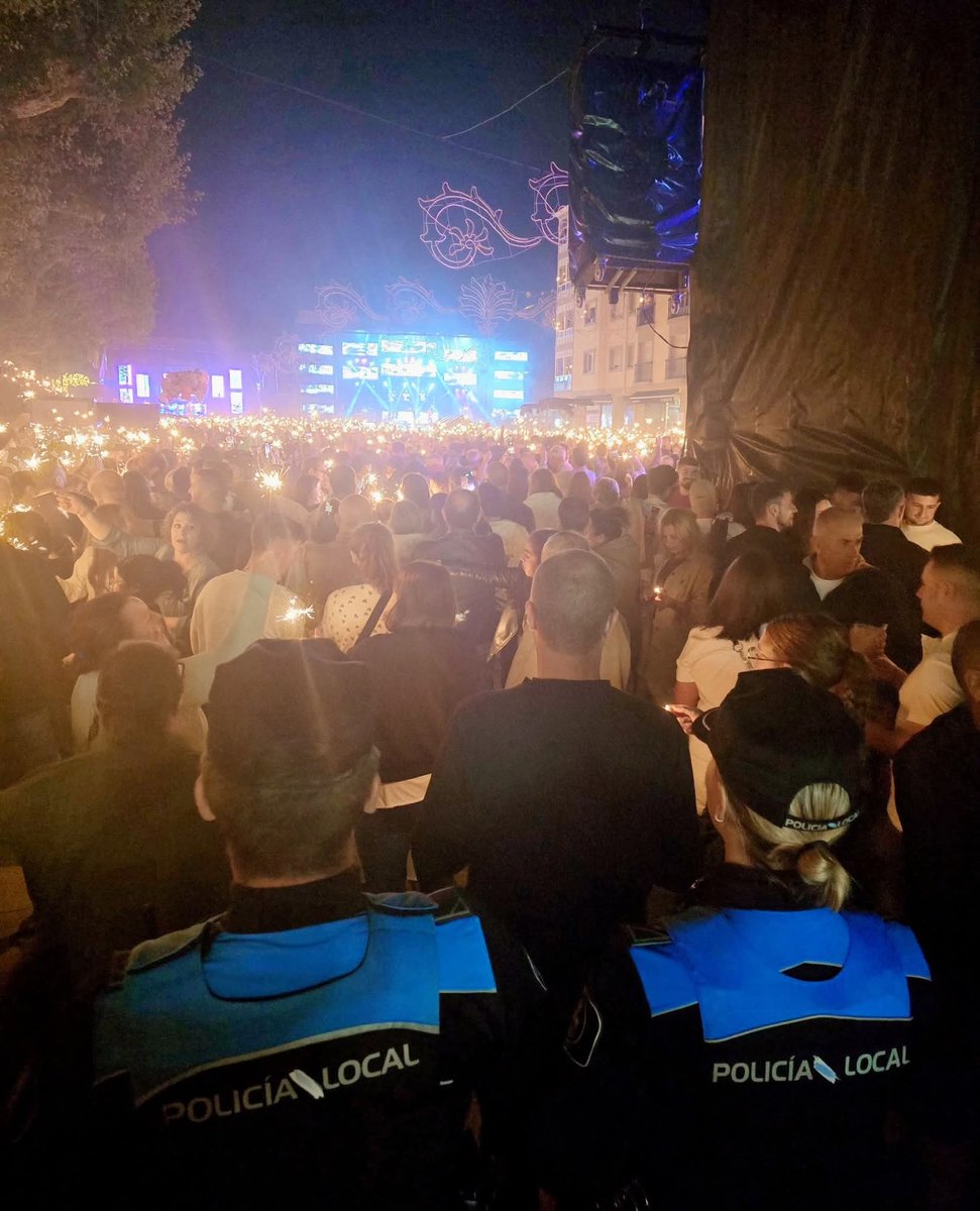 #dispositivoseguridade  
#FestasDaGuadalupe
#CantataDaRianxeira   
#rianxoseguro 👮🏻👮🏻‍♀️
#atúapolicía