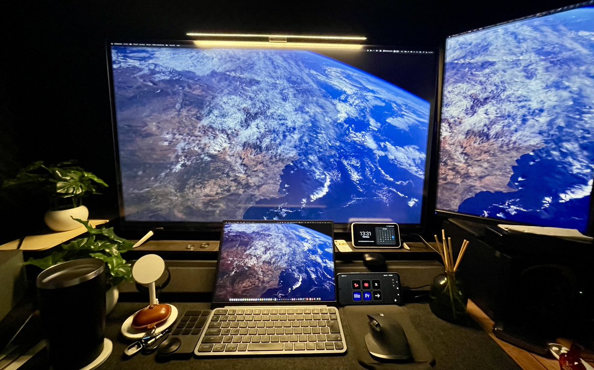 miracle_yosssy's tweet image. ということで
昼活開始

またモニター沼に入りそう
やっぱりウルトラワイド売却するんじゃなかったと後悔

#desksetup
#macstudio
#動画編集