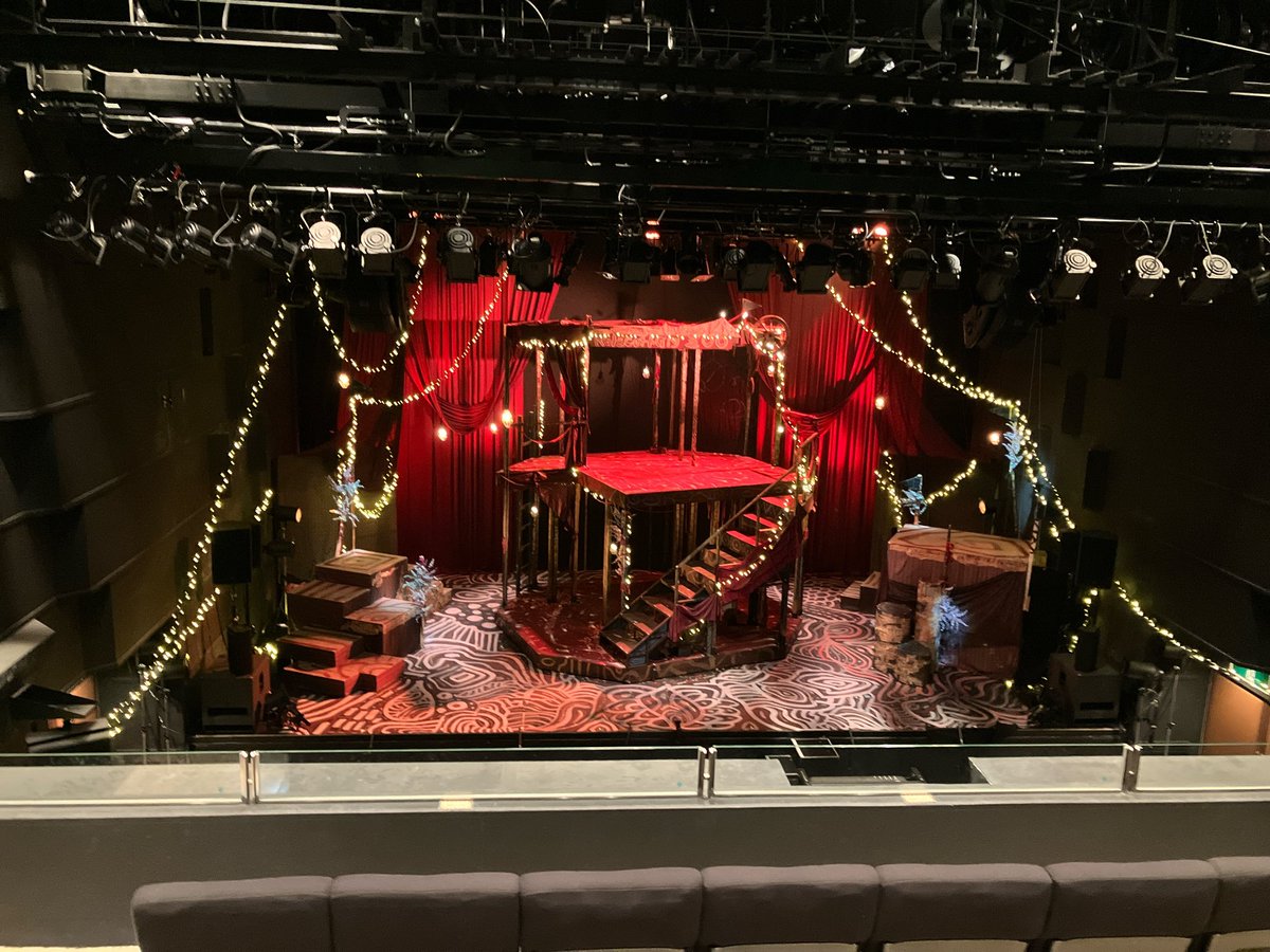 おぼんろとの出会いに感謝😌
スタッフの皆様、演者の皆様ありがとうございました。
今回最前列で演者の皆様の息遣いを感じる事ができました。

#ラルスコット・ギグの動物園