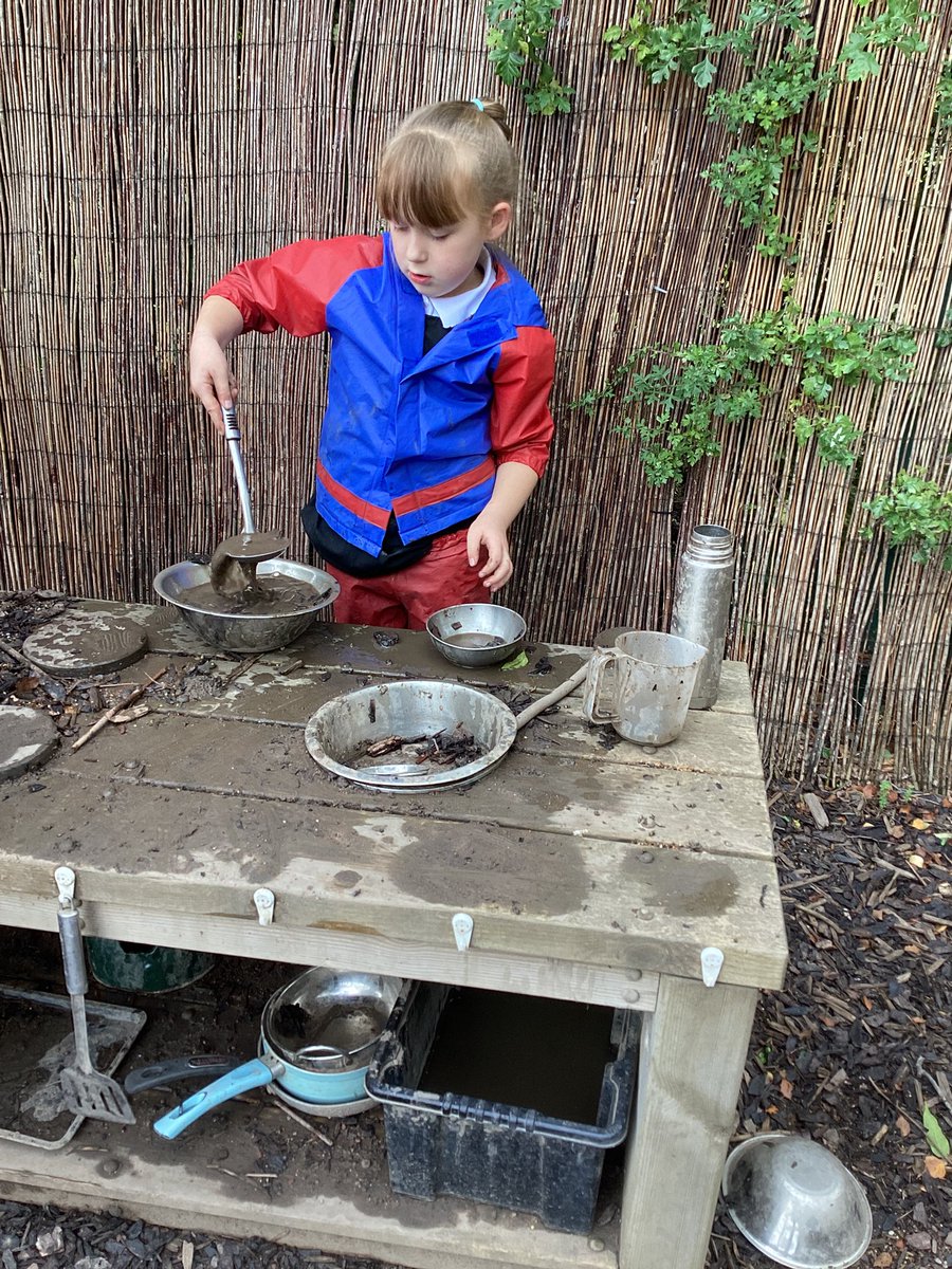 This week we have been reading Lost &amp; Found by Oliver Jeffers and we went on a material hunt in the classroom!

<a href="/TeamManorGreen/">Manor Green Primary #ReadyRespectfulSafe</a>