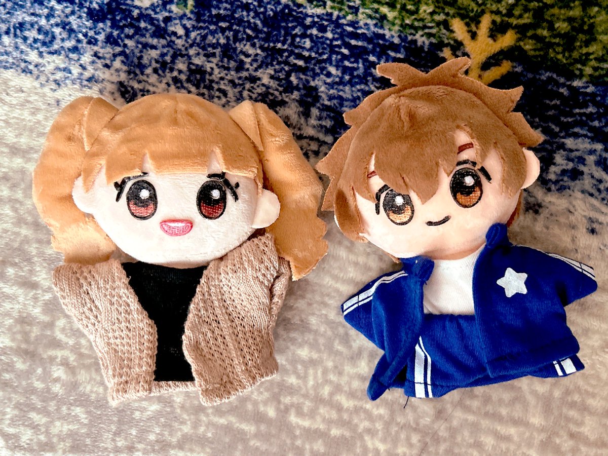 zukin_onegai's tweet photo. 駆歌ぬい作ってみた！！(ようやく！！)
服は某100均で買ってきたけど全部サイズ合わなかったので別のを買うか作るかします...
推しカプぬいが家にいるの最高！！！😭💕 https://t.co/pirQrBPXhI