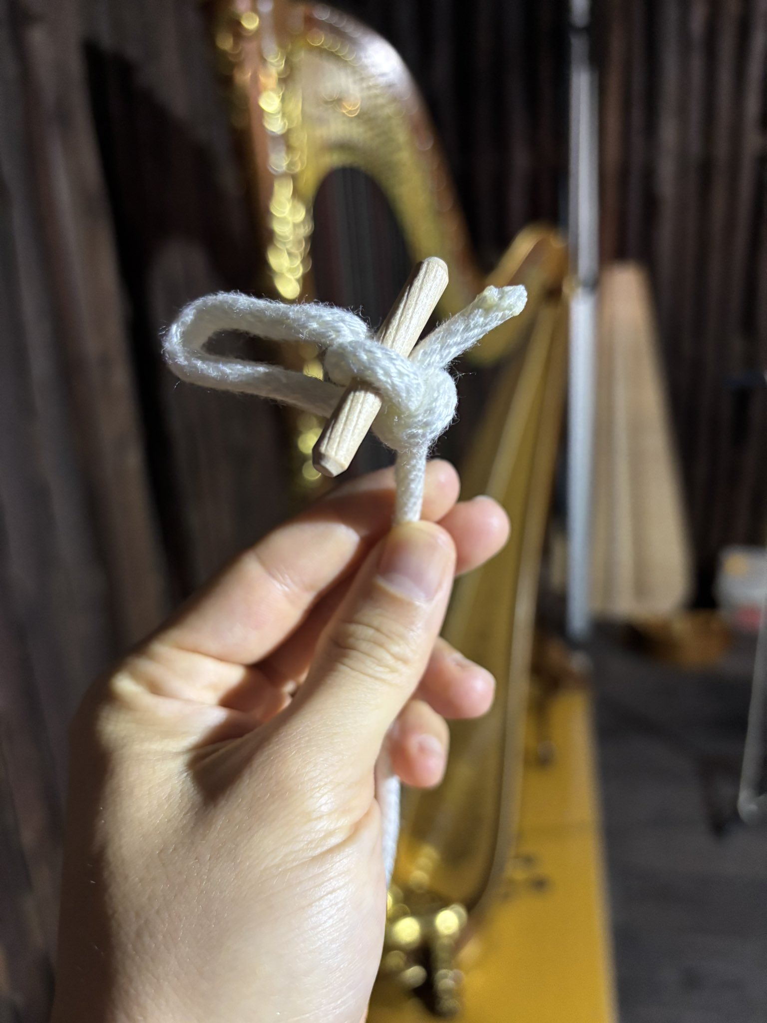 ハープを弾く人のオブジェ ハープを演奏する 音楽の女神 天使 壁彫刻 彫像置物/ 壁装飾