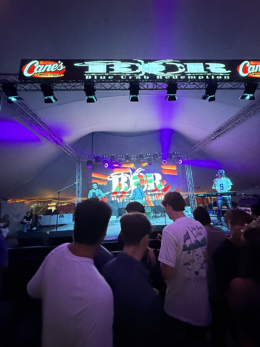 chosen1bart's tweet image. Purple haze first song. These guys r fucking awesome .#screwdriver