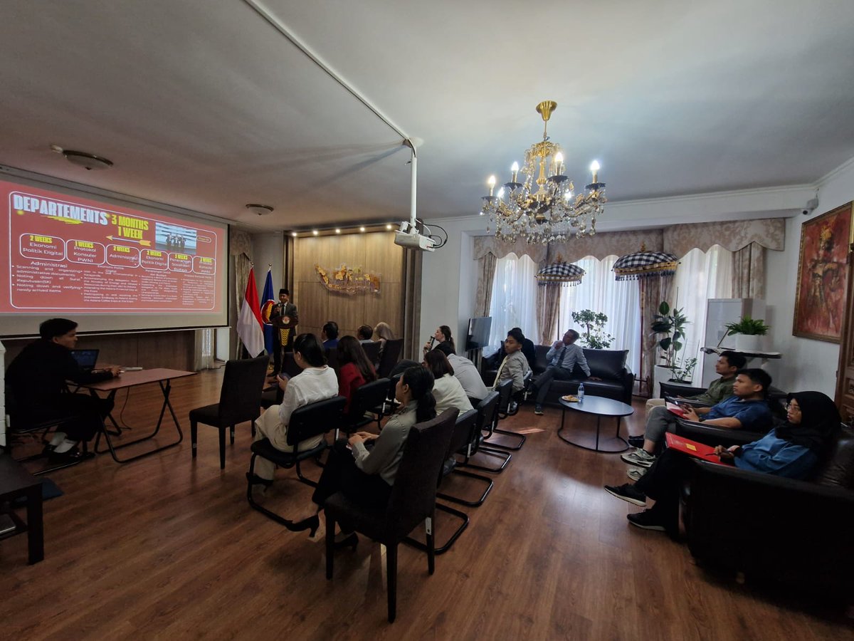 fadjroeL's tweet image. Presentasi Akhir dari mahasiswa #InternshipProgram di KBRI Astana @nursultan_kbri #fauzifitrah2 SELAMAT sudah menyelesaikan internship, semoga bermanfaat untuk pendidikan dan karir profesional selanjutnya. Jangan lupa ajak teman2 di #unida.gontor #pondok.modern.gontor untuk…
