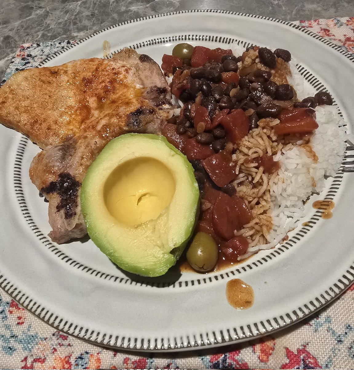 iveglez's tweet image. I miss home, so, I decided to make something my mom would have made: rice and beans, avocado and pork chops! Getting ready to watch @OfficialOPLive on @ReelzChannel! #OPLive #OPNation #OnPatrolLive