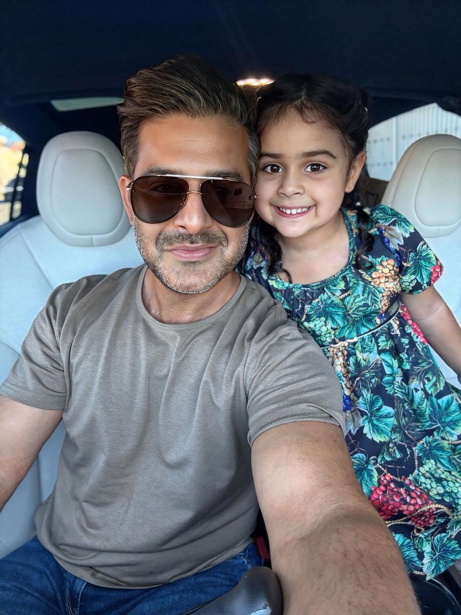 Forget Cars and Watches,
The real flex is K-Pop sing-alongs with my mini love of my life 💕🎤
______________________________

#Daughter #Father #3YearsOld #LosAngeles #BeverlyHills