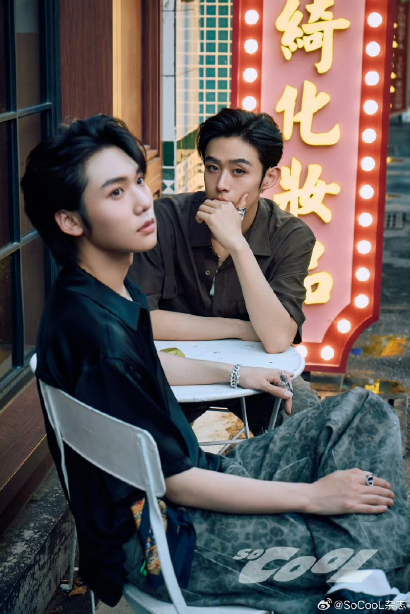 macherevenus's tweet photo. Liu Yihe and Hu Yichen from Chinese BL "Secrets Happened on The Litchi Island" for SoCool magazine...
#SecretsHappenedOnTheLitchiIsland
#LiuYihe #HuYichen https://t.co/DZyqQ4EOA5
