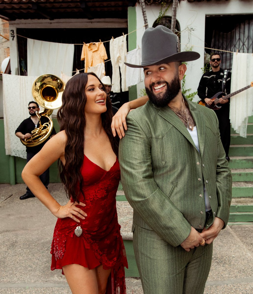 KaceyMusgraves's tweet image. cómo se dice you’re comin’ home with me? ❤️‍🔥