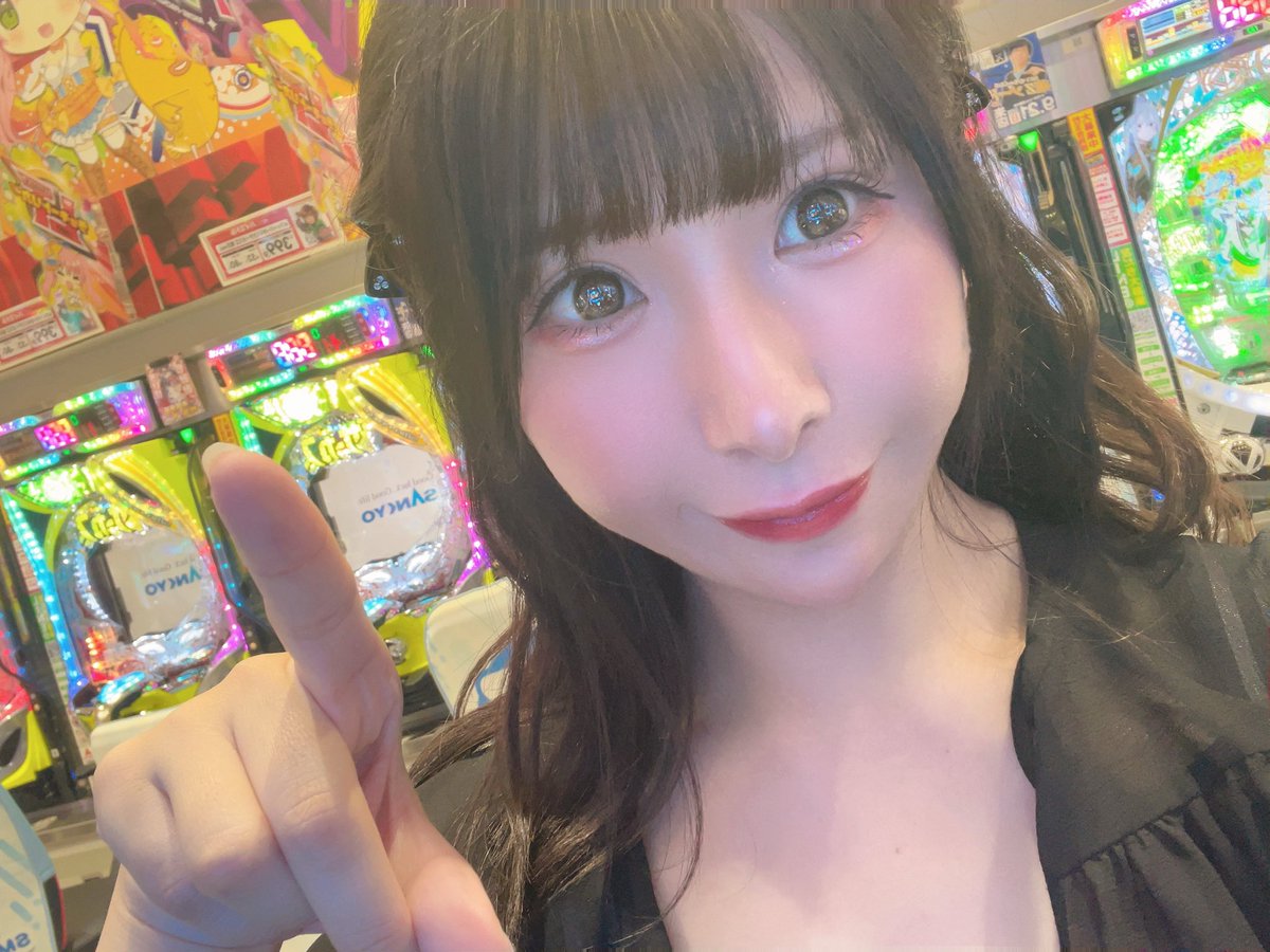 ここりん 😈 黒髪にしたとてこうはならんな。