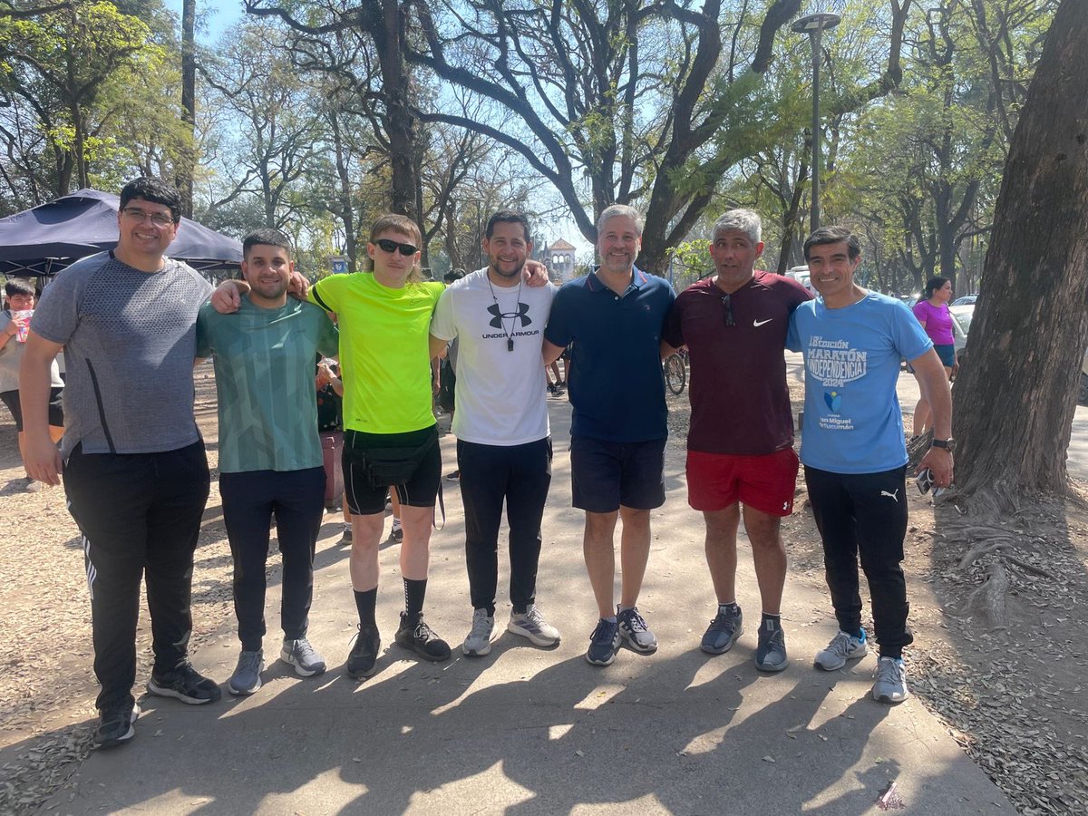 Se vivió una excelente jornada en el Parque Avellaneda, en el marco de la Maratón organizada por la Escuela Técnica N.º 4 Juan XXIII.
Fue un placer colaborar por segundo año consecutivo en la organización