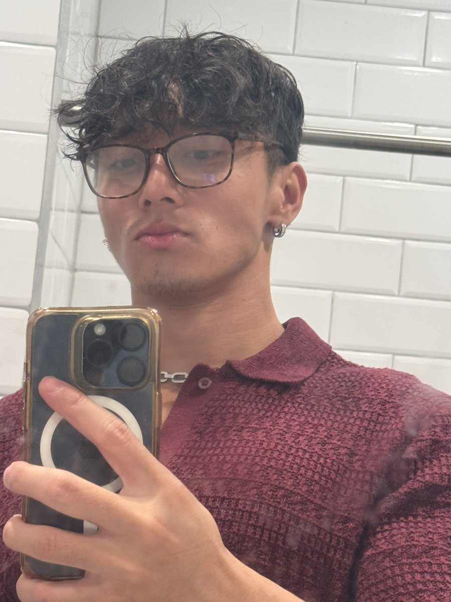 live now - gamer hours

twitch.tv/bneztv