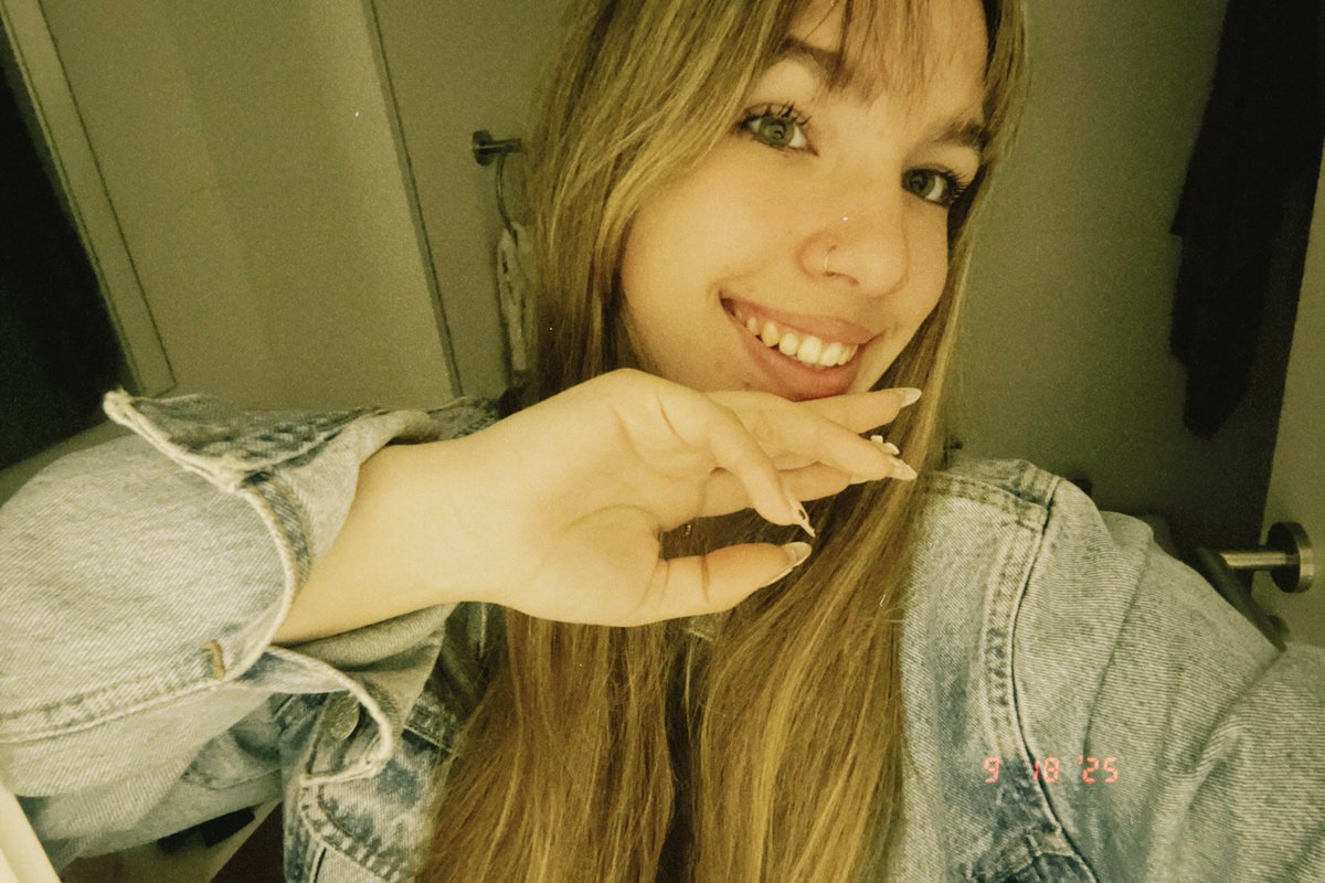 ya extraño los brackets pero la sonrisita quedó 10p