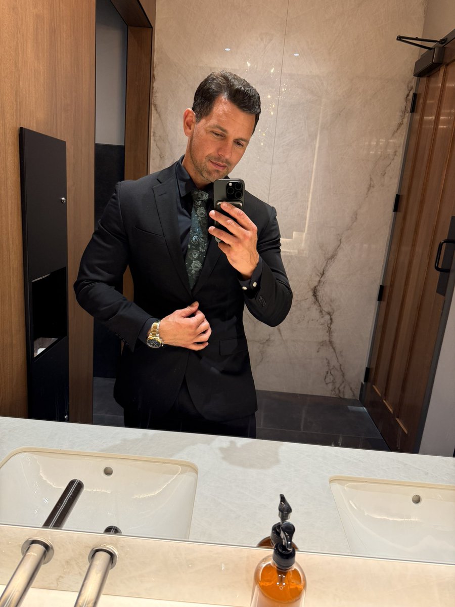 Damon King tweet media