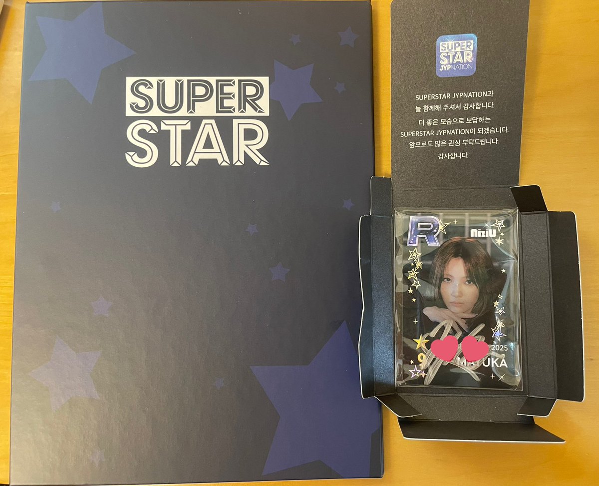 270108Ryoma's tweet image. SSJYP9周年で当たったサイン入りトレカがついに届いた！！しかもマユカ自引き！世界に9枚ってレアすぎてまじで嬉しい！！
 #SSJYP  #SUPERSTAR_JYP    #NiziU   #NiziU好きな人と繋がりたい