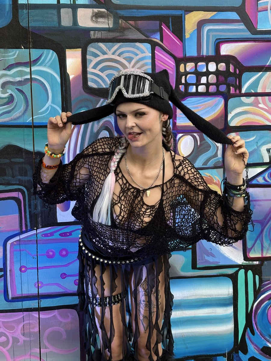 Bimbocorpses's tweet image. #Infrasound was amazing 🌲🪷✨