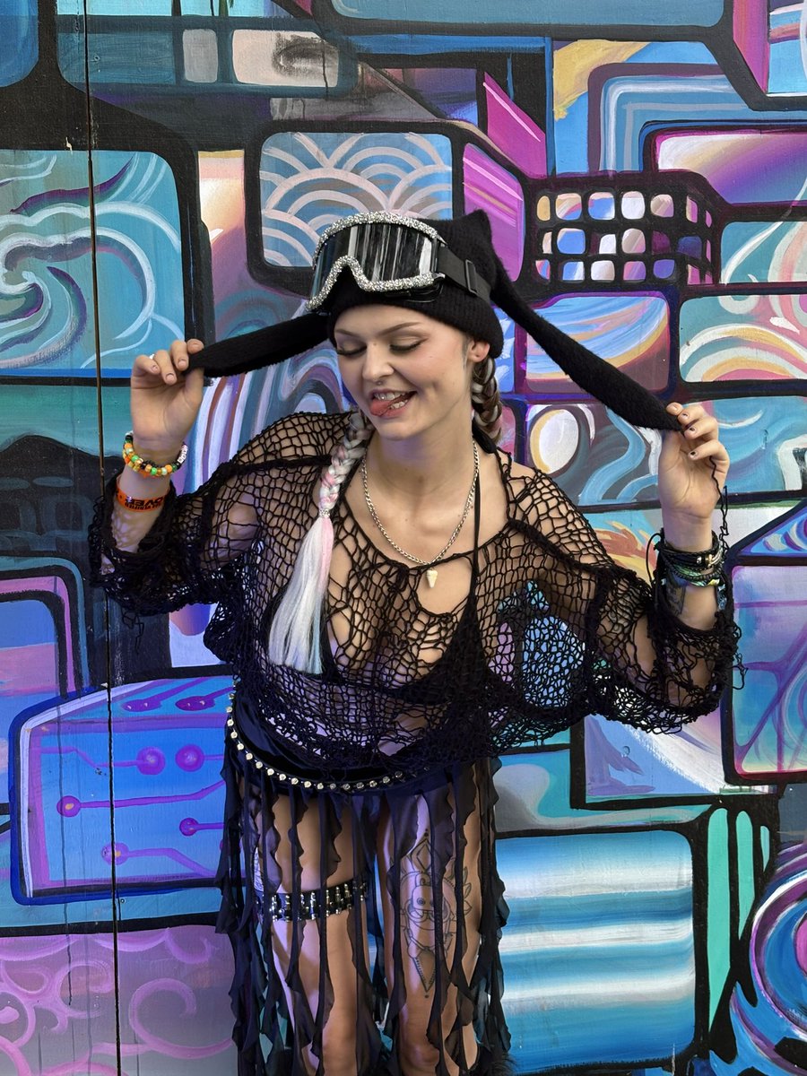 Bimbocorpses's tweet image. #Infrasound was amazing 🌲🪷✨