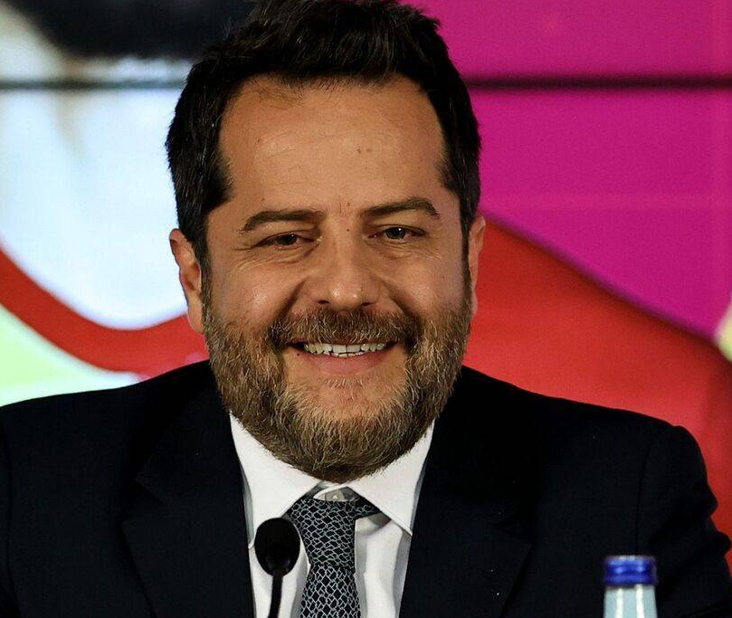 GsGazete's tweet photo. Dursun Özbek 2026'daki seçimlerde aday olmazsa Erden Timur ve Abdürrahim Albayrak birleşme kararı alıp seçime girebilir. (Fotospor) https://t.co/pNJBwJHFsM