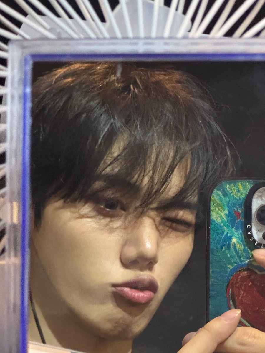 [📸] 17.09.25 -Atualização do Hyeongjun no perfil oficial dos membros com o Minhee:

"Viciado em piscar, Kang Minnie feliz aniversário 😉💙"

#CRAVITY #크래비티 #Hyeongjun #송형준 #MINHEE <a href="/CRAVITYstarship/">CRAVITY OFFICIAL</a> <a href="/CRAVITY_twt/">CRAVITY</a>