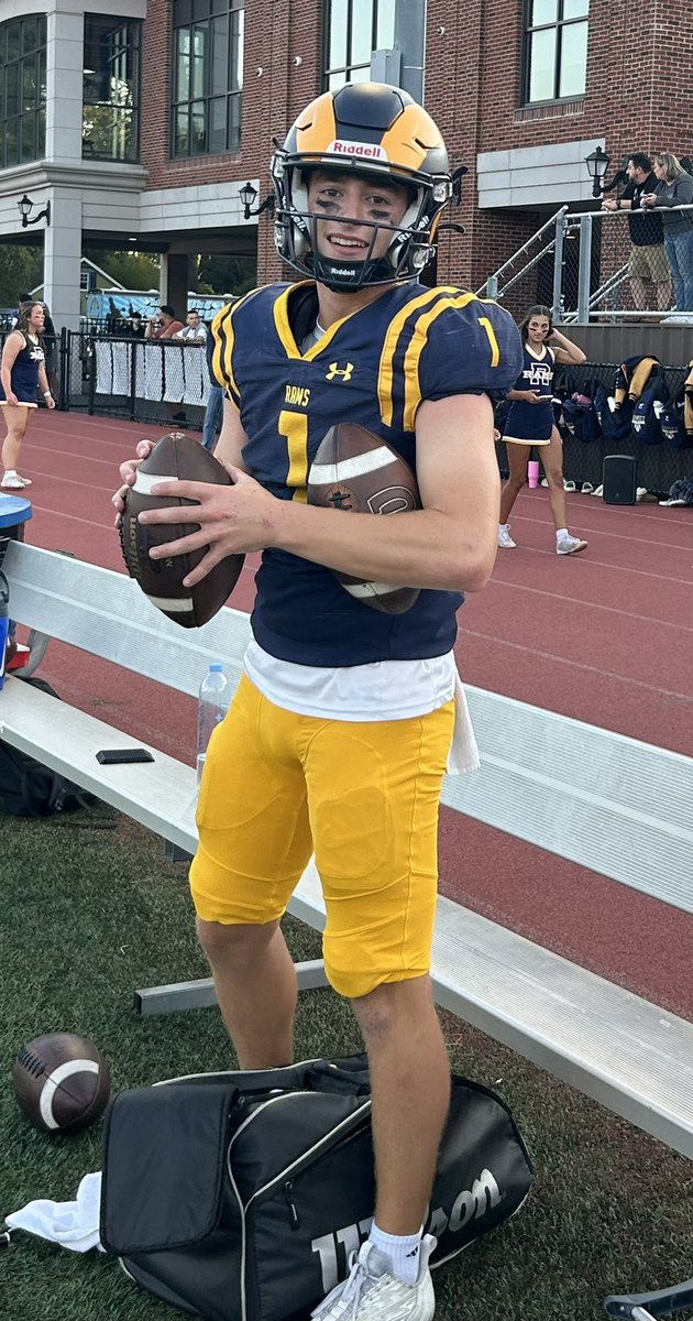 bcarrnjsports1's tweet photo. Final 
@RamseyAthletics 42, Pequannock 14

Good win for Rams
I’m sure QB @FavataJustus 
had a great night 

Rams stepped up their “D”
@robertocotes8 

 @NJScom https://t.co/8mvuQRnP0M