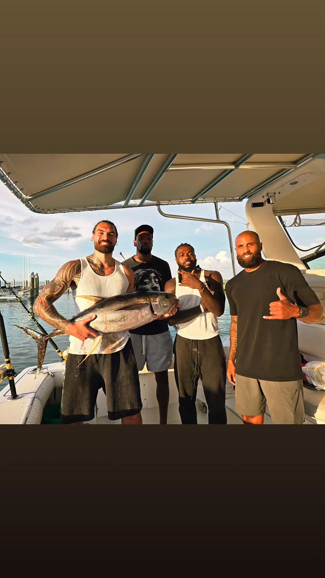 KD and Aquaman fishing together

(Via StevenAdams/IG)