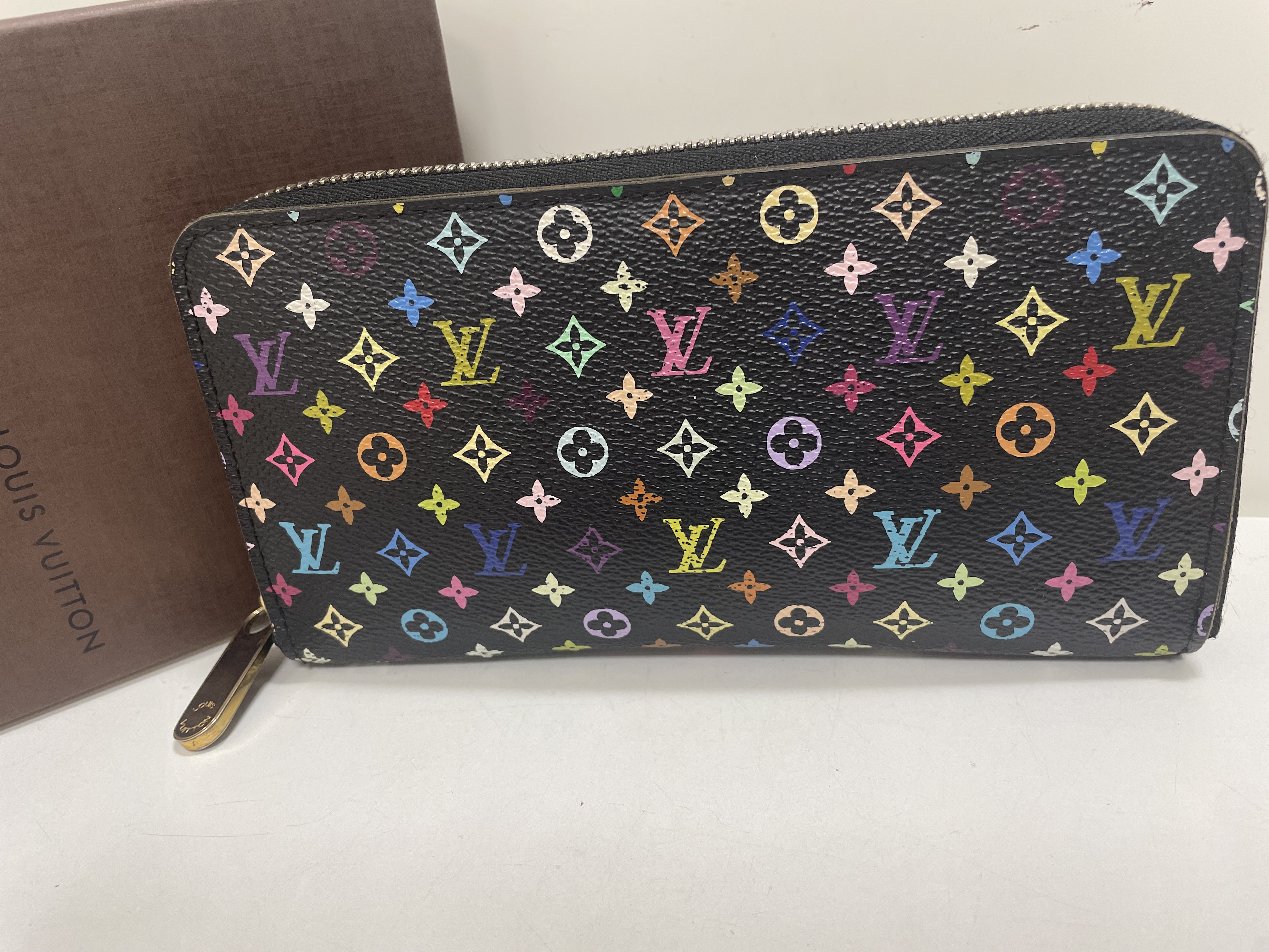 激レア 新品⭐️ルイヴィトン モノグラム イリディセント ヴィクター グレー系 激レア 新品⭐️ルイヴィトン モノグラム イリディセント