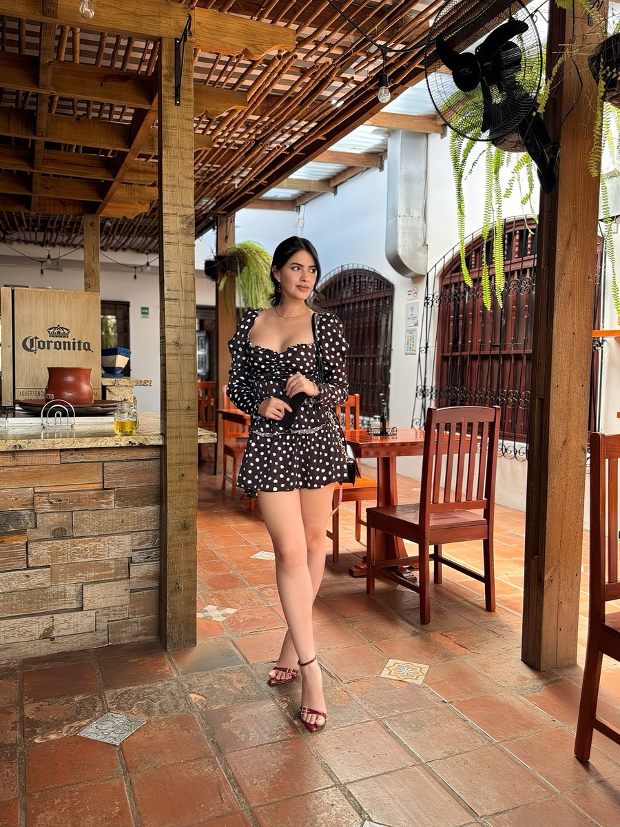 michymza's tweet photo. Pero sentirme mal no impide que salga a tomarme unas fotos que se caen de buenas 🤤 https://t.co/9XselIP6zm