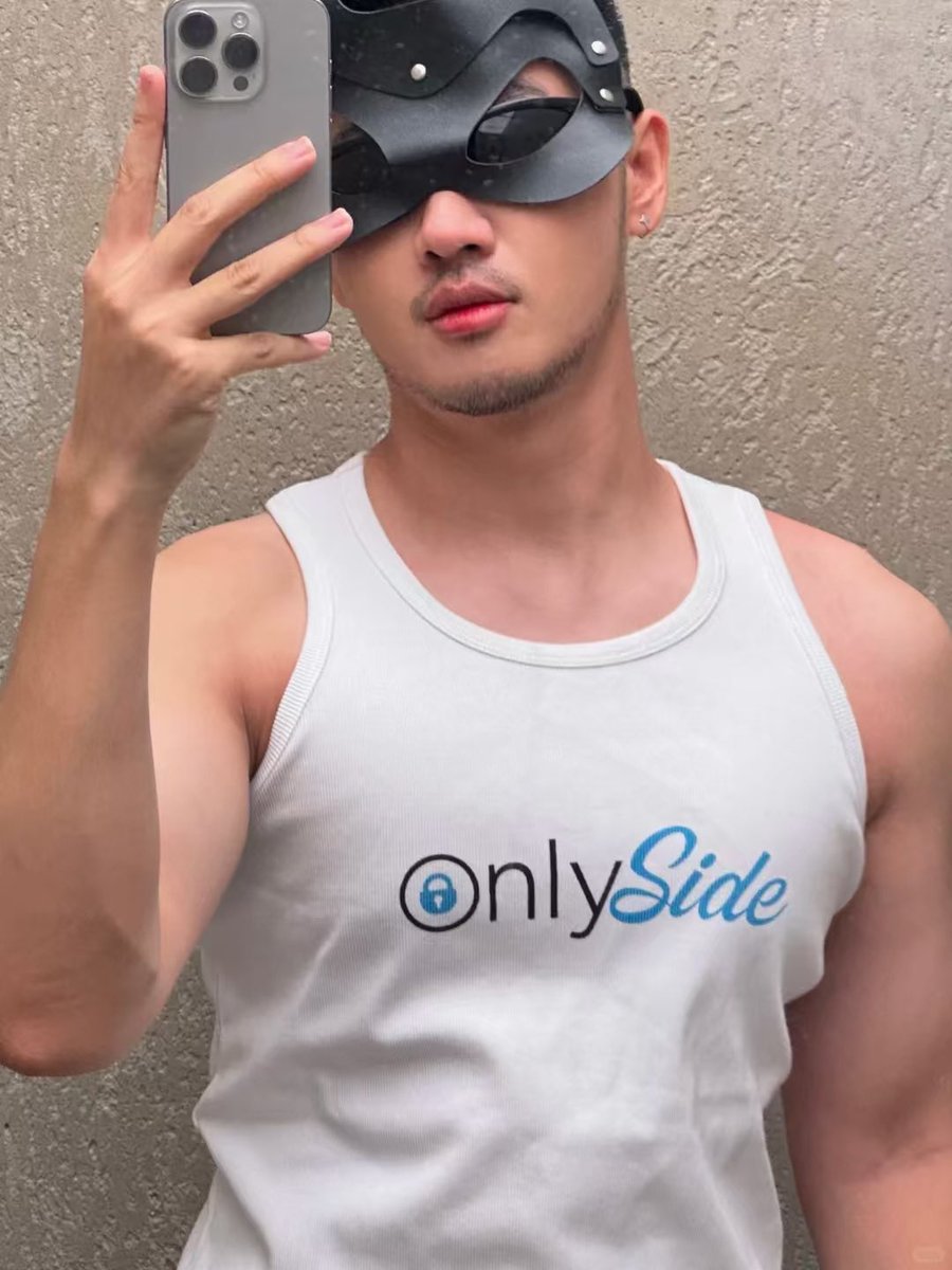 小伍的移动面包（搞笑版） tweet media