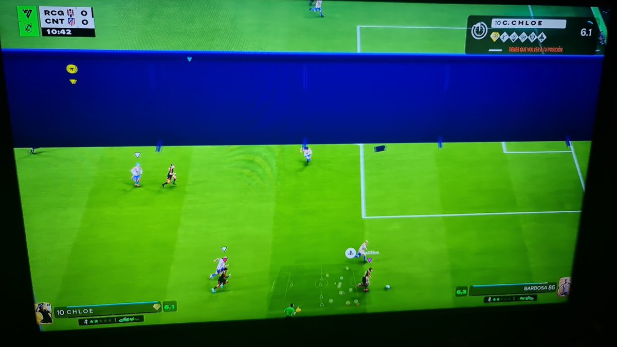 Ya hemos encontrado dos bugs seguidos <a href="/easportsfces/">EA SPORTS FC ESPAÑA</a> 
No sabemos si es fútbol o una carrera de obstáculos durante diferentes partidos....