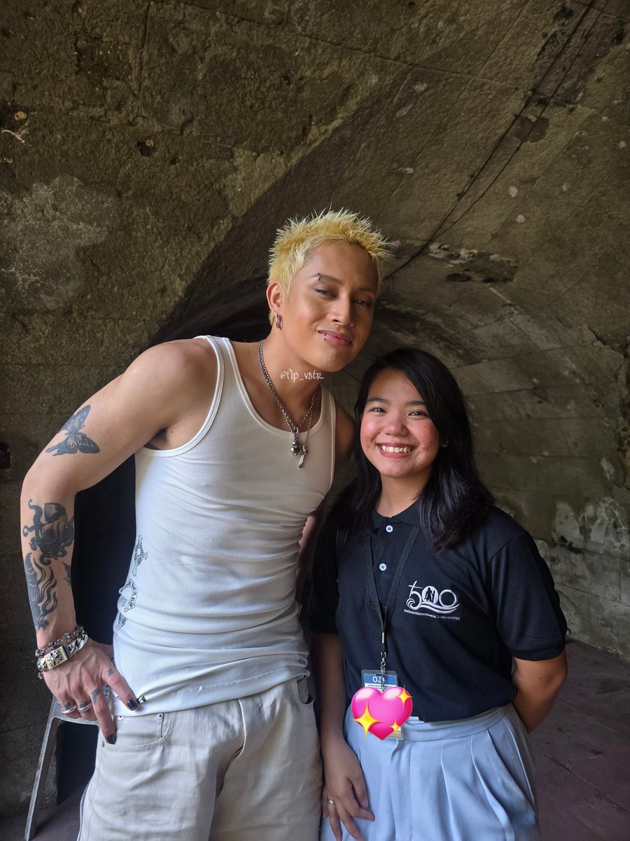 It's been a month since this photo was taken >///<  'Di pa rin po ako makagetover huehue. It's an honor to tour you around Intra (kahit 'di naging literal na tour hahaha)

#SB19_KEN #FELIP