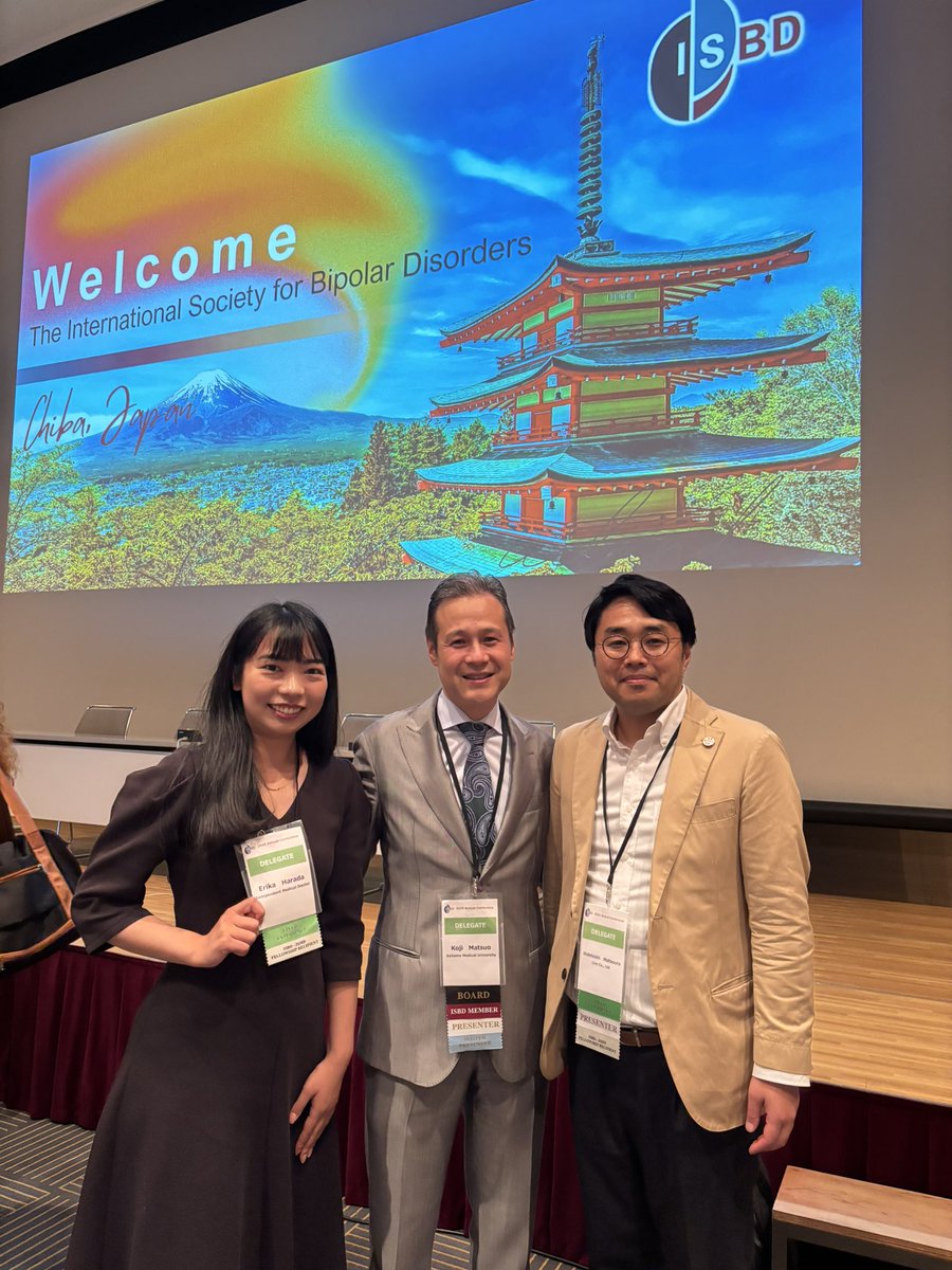 echika67's tweet photo. 国際双極症学会(ISBD)2025@幕張メッセ
初日本開催ということで参加してきました！共同大会長の松尾先生と双極はたらくラボの松浦さん！
25カ国から700人が集まって、双極症の研究や臨床に関わってる人が世界にこんなに沢山いるんだと実感すると、とても心強くて感謝の気持ちで溢れた3日間でした！ https://t.co/FbNLkrscEB