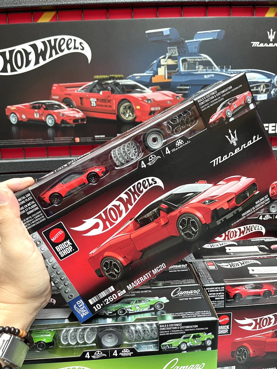 HotKustoms's tweet photo. Full range of Mattel Brick Shop Series unveiled at SGDE 2025! Each iconic car pairs with a matching collectible diecast — and that NSX has all my attention 😍 Follow @hotkustoms for more diecast heat.

#SGDE2025 #HotWheels #DiecastCollectors #MiniCar #DiecastExpo https://t.co/LQA8L1mPGI