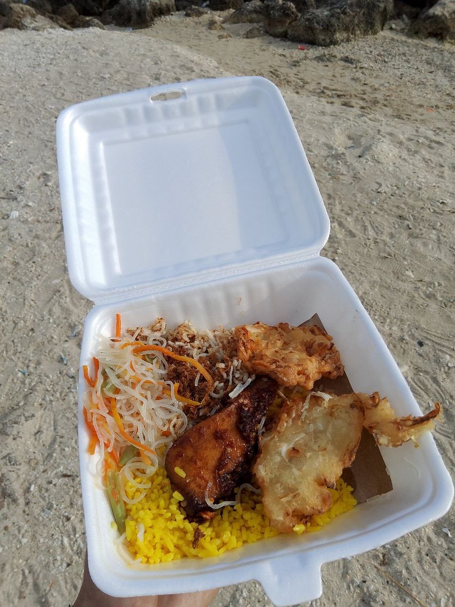 ukdraw_'s tweet photo. today i walked 10 k steps and had nasi kuning for breakfast https://t.co/uZUUW11dFK