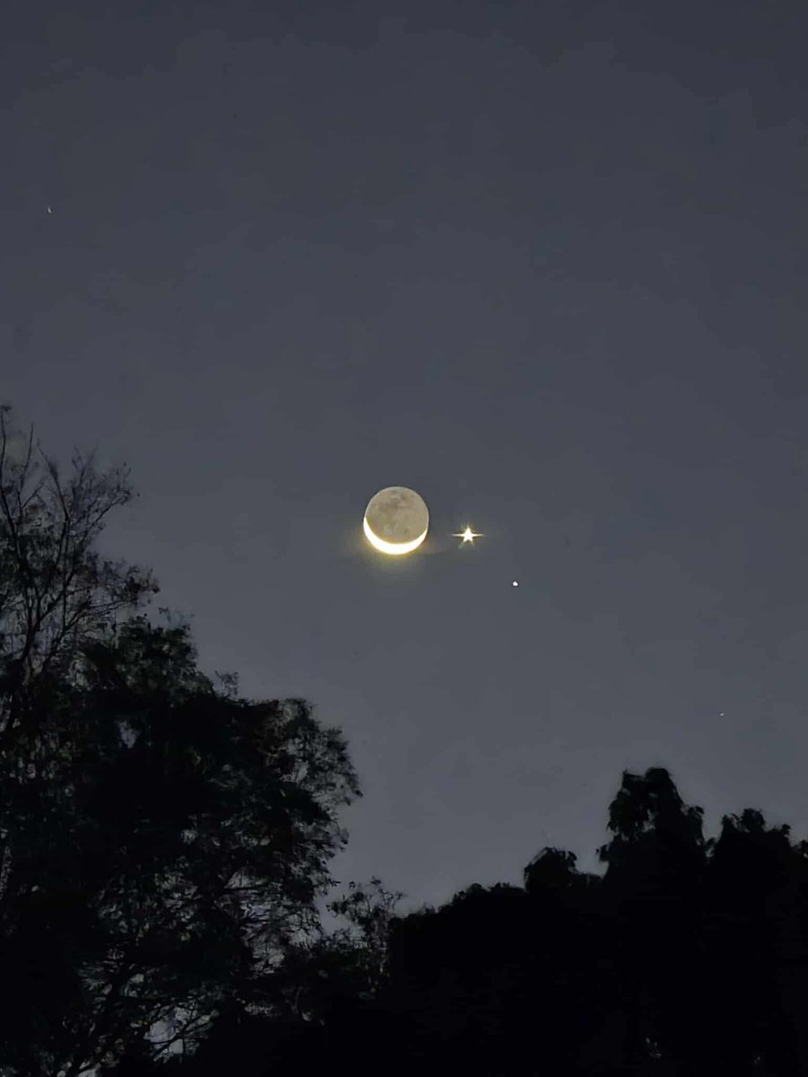 chrisbledsoeufo's tweet image. There Will be Signs in the heavens!