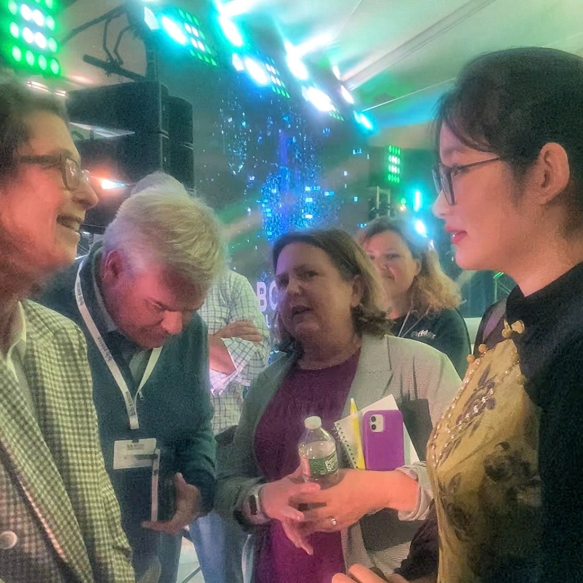 CocoNerdCrypto's tweet image. BBW 2025｜Massachusetts’ richest woman is both “old money” and a crypto pioneer.

At Boston Blockchain Week 2025, the spotlight was on Abigail P. Johnson, Chair &amp;amp; CEO of Fidelity Investments, in a keynote fireside chat.

Fidelity Investments is one of the world’s largest asset…