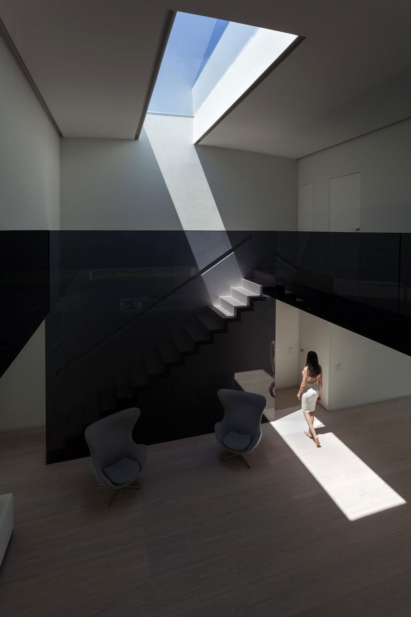 Casa Balint by Fran Silvestre Arquitectos 

homeadore.com/2015/02/23/cas…