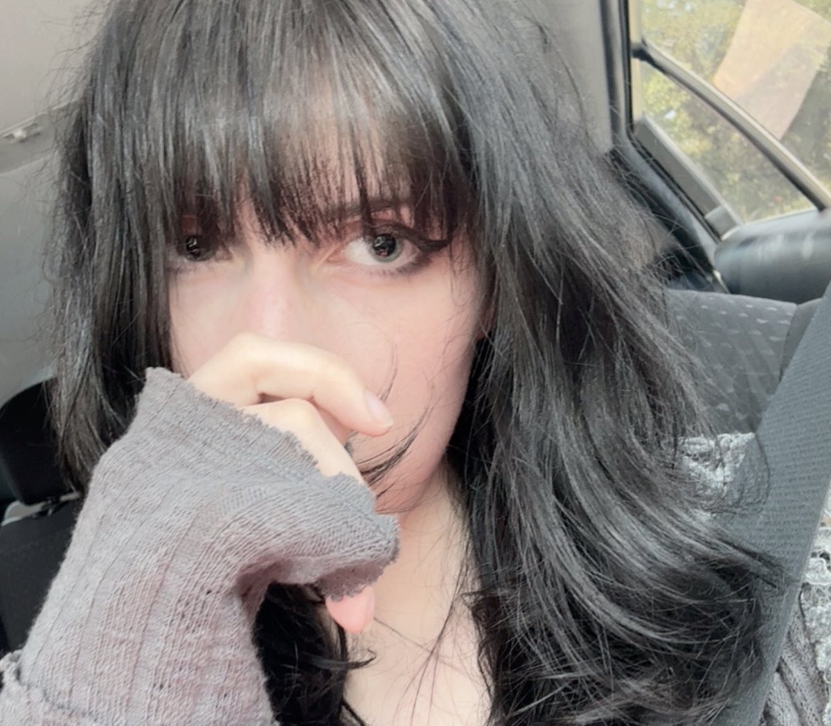 mothdevourer's tweet image. Big pupils (I went to the eye doctor)