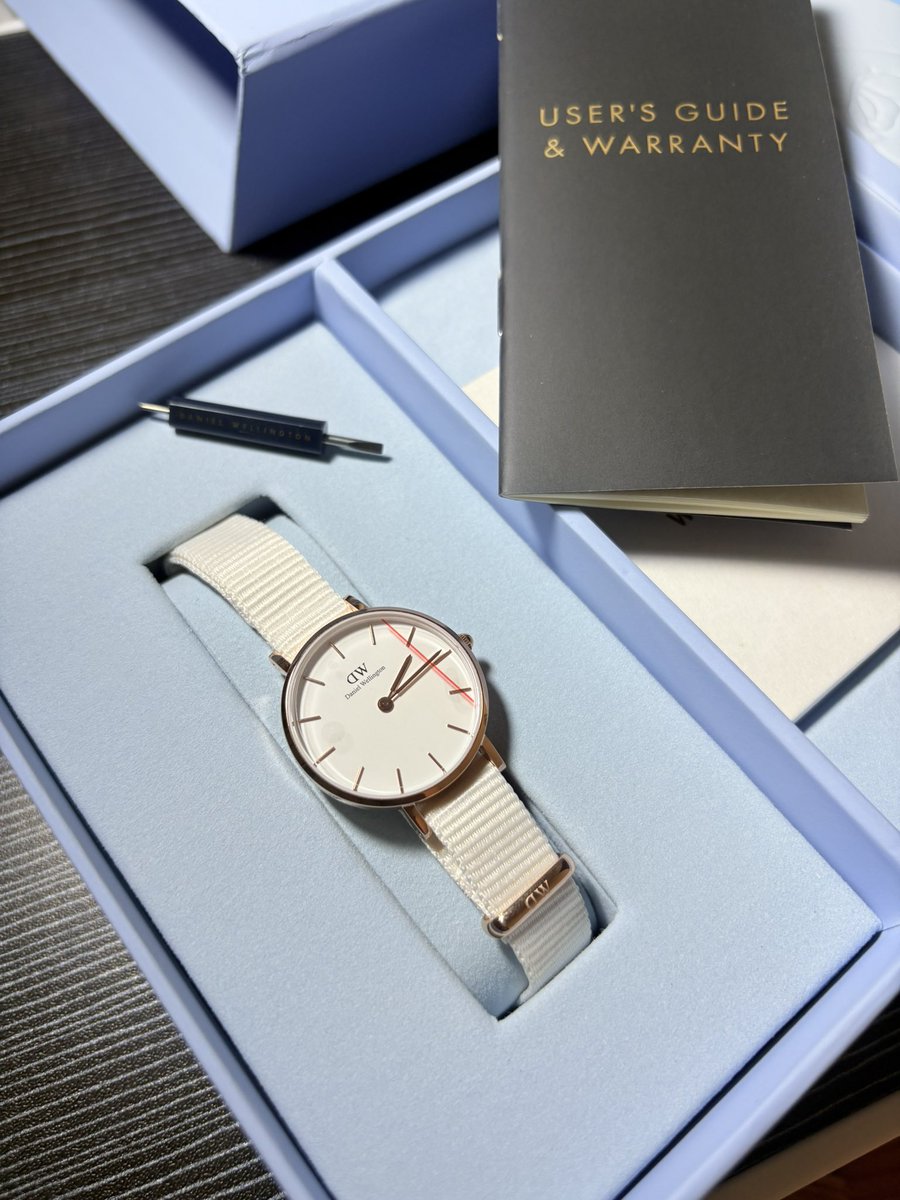 usedbyalrisaa's tweet image. ⁺◟ นาฬิกา Daniel Wellington 🧸💖✨
หน้าปัด 28 mm
กล่อง gift box limited ซื้อเป็นของขวัญได้ค่ะ
มือ 1 ไม่แกะซีน ป้ายห้อย
ราคามือ 1 4750฿

ส่งต่อ 1490b. ส่งฟรี

#ส่งต่อ #ส่งต่อdw #ส่งต่อdanielwellington
#ส่งต่อแหวนdw #ส่งต่อของมือสอง #ส่งต่อเครื่องประดับ #dw #กำไลdw #ส่งต่อคสอ