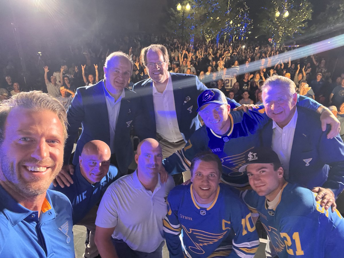 StLouisBlues's tweet image. What better way to kick off the season than with 2,000 of our closest friends? 

#stlblues | @HomeOfBud