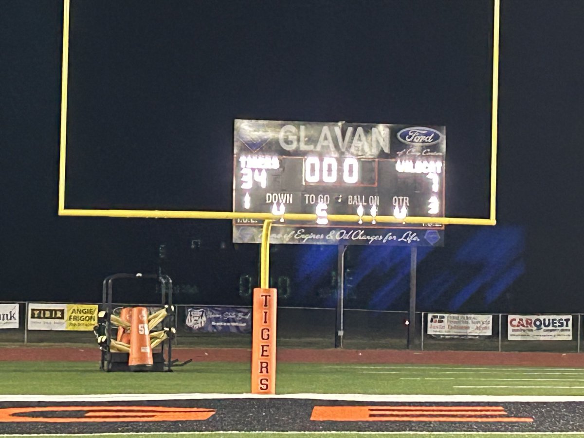 Clay Center Tigers moves to 2-1 with a 34-7 win over Louisburg