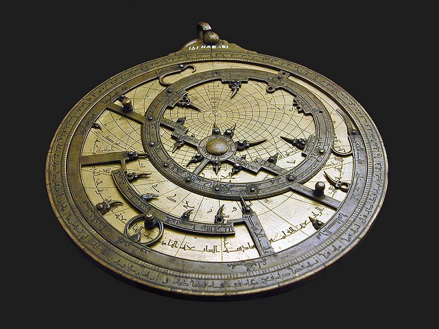 JuanAstrolab's tweet image. ¿Saben qué es más bonito que un Astrolabio?

¡Exacto, otro Astrolabio! 

#AstroActitud 🌐🧭🌟
#Astrolabio #Astrolab #Astrolabe #Astrolabico #Astrolabiosamente #historyofscience #medievalart #constellations #stars #astronomy #HistoriaDeLaAstronomía #navegación #space #estrellas 🧭