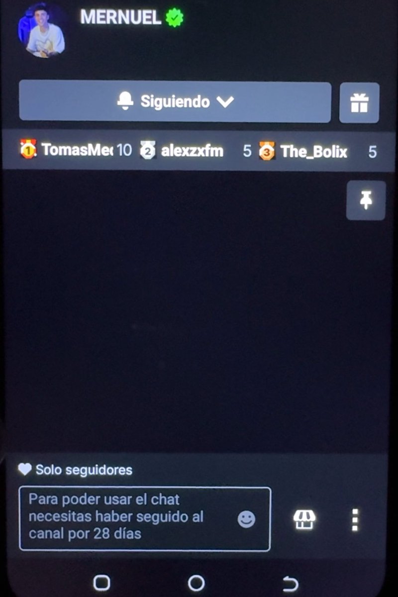 recr88's tweet photo. consulta, en el stream me sale que solo puedo escribir si le sigo a los chicos y yo si los sigo hace un tiempo, pero hoy no me deja escribir por qué me dice que tengo que esperar 28 días y ayer escribía sin drama¿Quiero saber si esto suele pasar o solo me está pasando a mí? https://t.co/Tadw4xsFh6