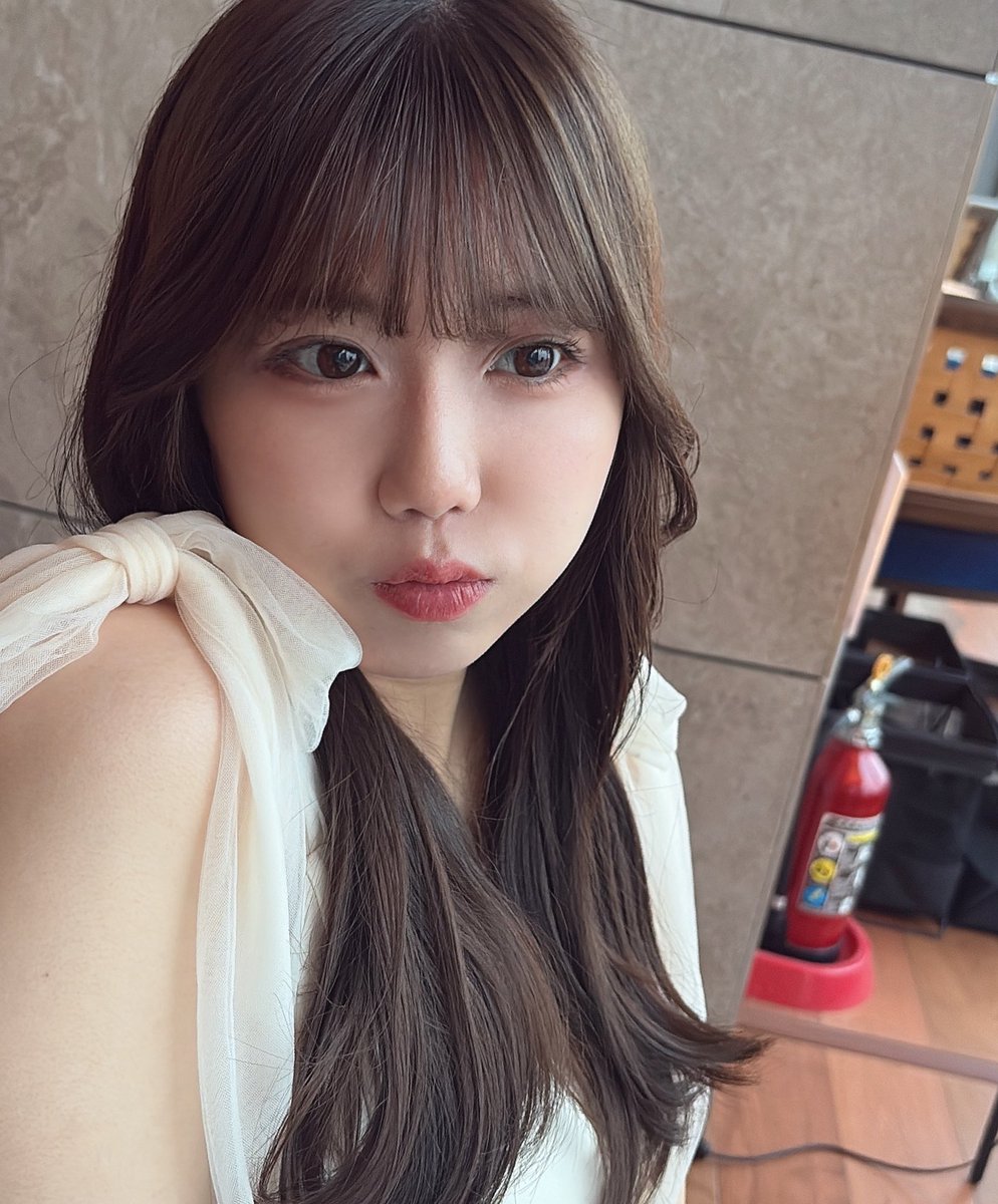 ぬるっと最近ツイートしてないけど、毎日アカウントはログインしてんだ〜

最近の情勢を知るためにね(ｷﾘｯ
だから、みんなのことよく見てるから、気をつけて😺❓

あと、最近髪切ったよ、肩につくくらいのなんて言うんだろ。ミディアムよりちょい短いくらい？

写真は5ヶ月前のだけどね〜