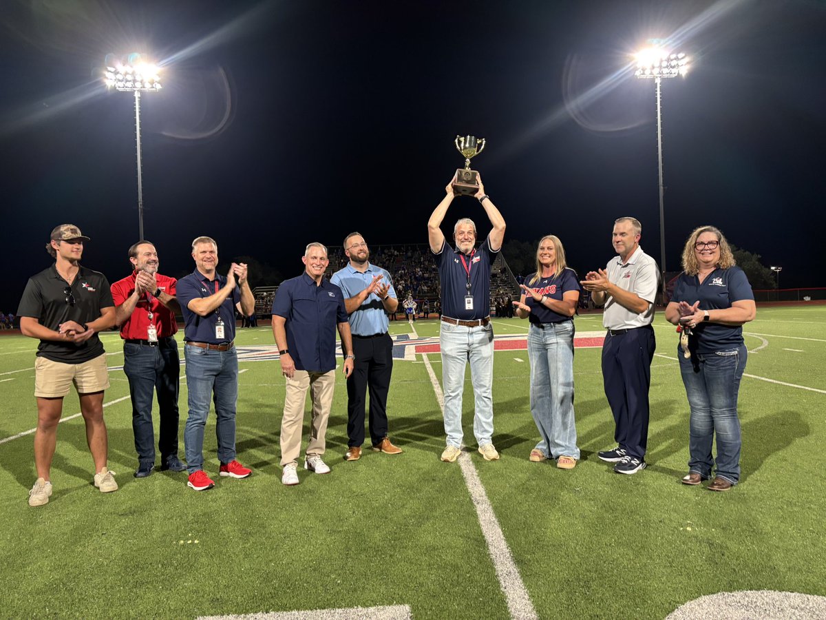 Always great to be able to get out and present a <a href="/uiltexas/">Texas UIL</a> Lone Star Cup. Congratulations <a href="/WimberleyISD/">Wimberley ISD</a>! The Texans had a tremendous 24-25 school year! Appreciate the hospitality tonight!