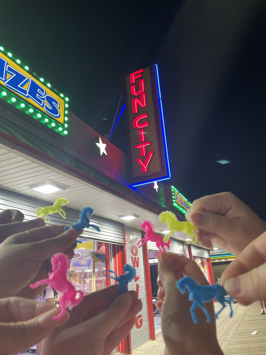 ⚡️🎬PhoenixRedtail🎬🇮🇪Pony Vtuber (@phoenixredtail) on Twitter photo Friendship in ocean city Maryland
<a href="/cowgirl27733/">Amber Evergreen 🔜 SeaquestriaFest2025</a> <a href="/hypercra_sh/">hyper 💙🧡 ⏭️ SQF</a> <a href="/saphypone/">✨️💜 Saphy Moon💜🌙✨️ 🔜 SQF</a> <a href="/Lunar_Guardian_/">Lunar Guardian 🌘</a> GahzheLemon and FeatherFoot <3 Friendship in ocean city Maryland
<a href="/cowgirl27733/">Amber Evergreen 🔜 SeaquestriaFest2025</a> <a href="/hypercra_sh/">hyper 💙🧡 ⏭️ SQF</a> <a href="/saphypone/">✨️💜 Saphy Moon💜🌙✨️ 🔜 SQF</a> <a href="/Lunar_Guardian_/">Lunar Guardian 🌘</a> GahzheLemon and FeatherFoot <3