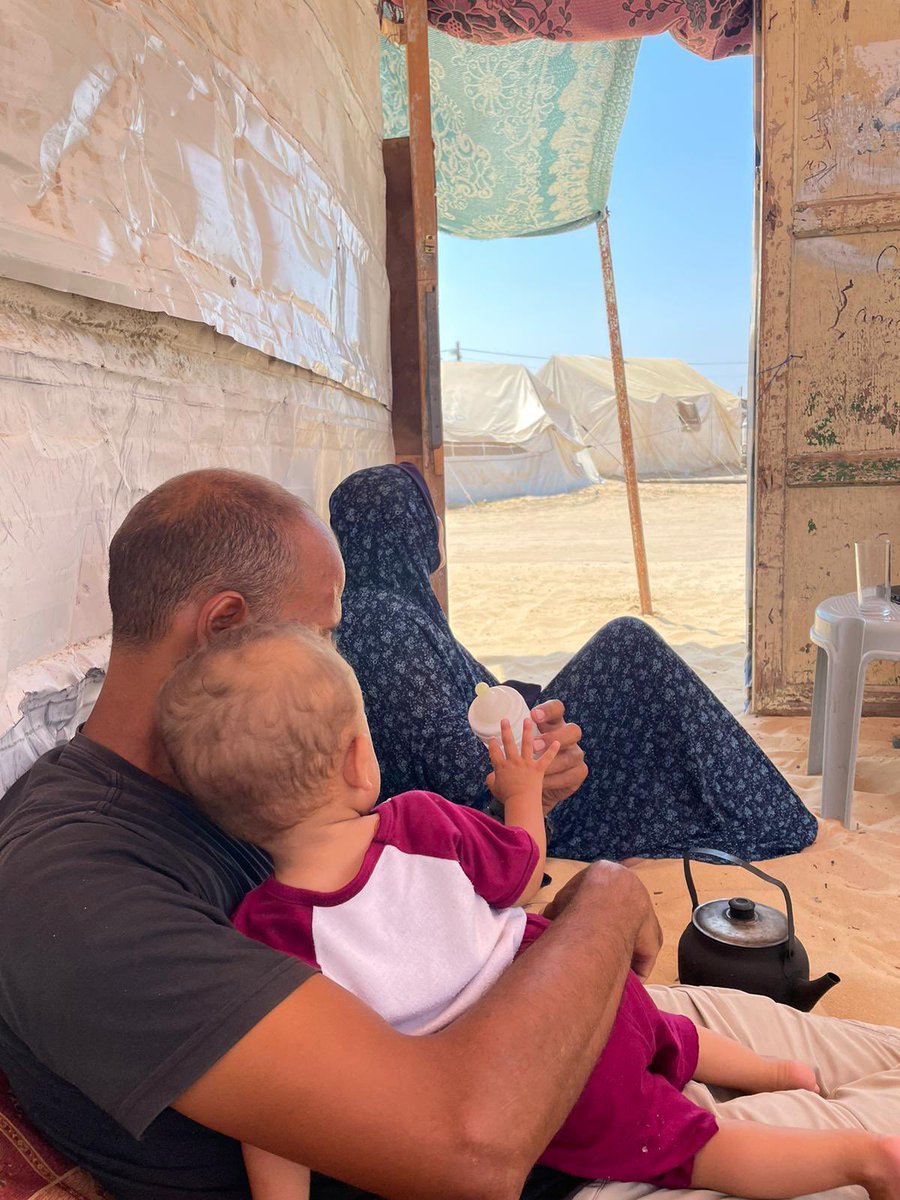 emodh473's tweet photo. I write this with tears in my eyes، I can't take it anymore. I'm completely exhausted. I suffer in silence.

All that matters to me is keeping my family safe, Please help me buy healthy food.

If you’re scrolling, PLEASE leave a dot . If can't donate.

https://t.co/Lk9tX6pvee https://t.co/M6zi94XPcg