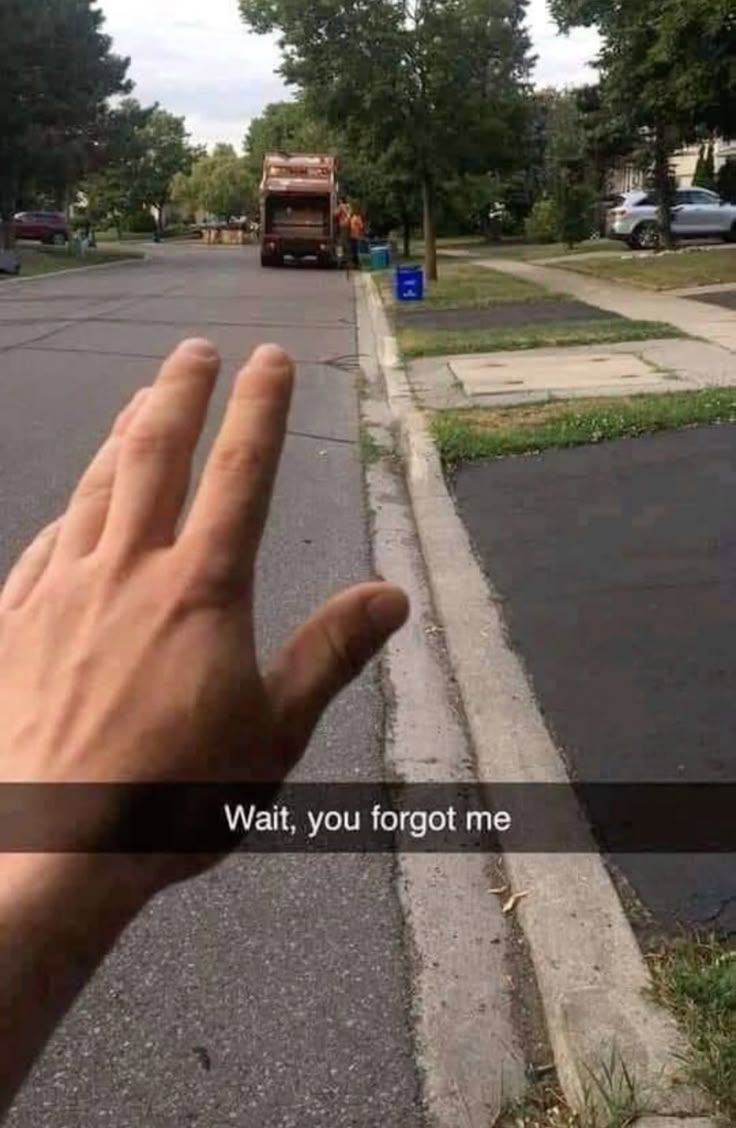 🕐HOURLY🕑 shitpost (@hourly_shitpost) on Twitter photo 