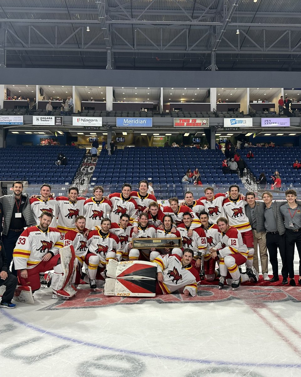 gryphonsmhky's tweet photo. The Gryphons take home the Steel Blade for the second consecutive year with a 5-1 victory! 🔥🗡️

#GuelphGryphons #GryphonPride https://t.co/SKudVCFUYV