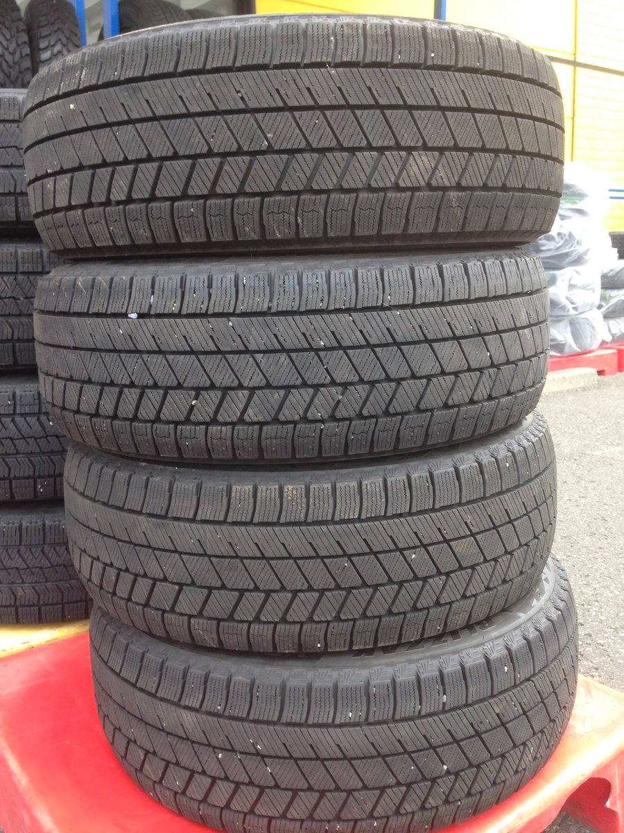 レアサイズのスタッドレスタイヤが入荷しました☺
🌟BRIDGESTONE BLIZZAK VRX3 175/55R15🌟
スタッドレスタイヤ絶賛発売中です✨

スタッドレス早期買取キャンペーン絶賛開催中‼
是非ご来店ください‼
＃アップガレージ札幌厚別